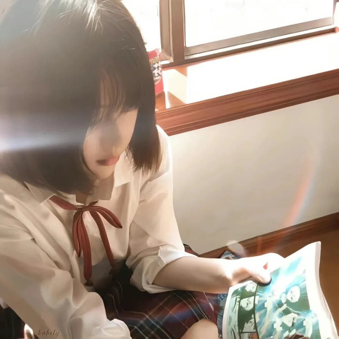 蓝天花朵